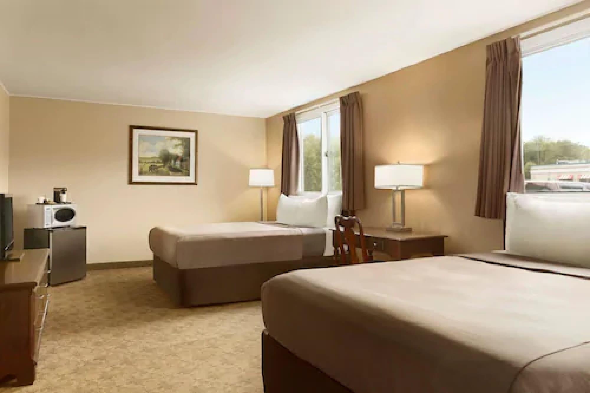 Travelodge By Wyndham Kenora Bagian luar foto